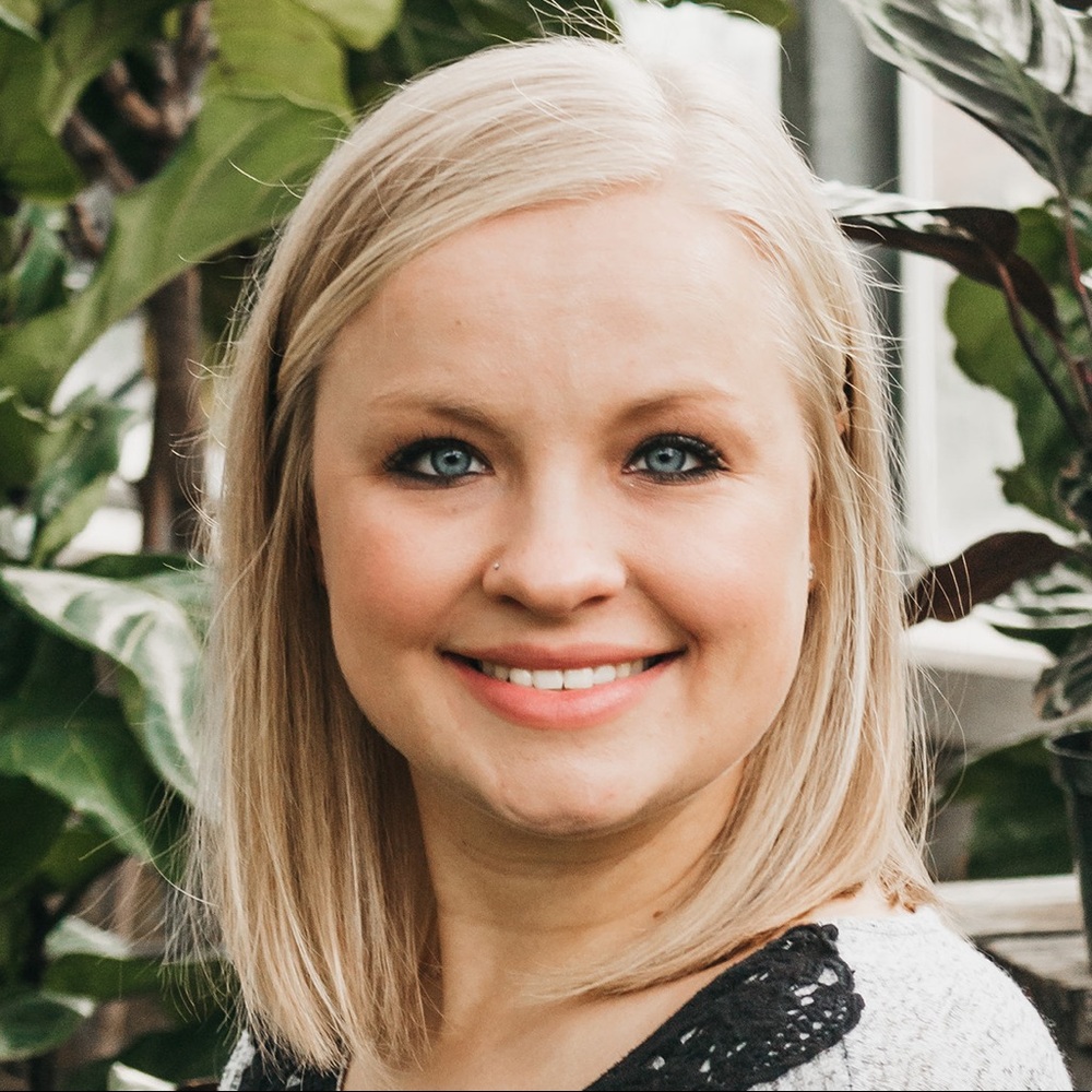 Meet your Posher, Crystal